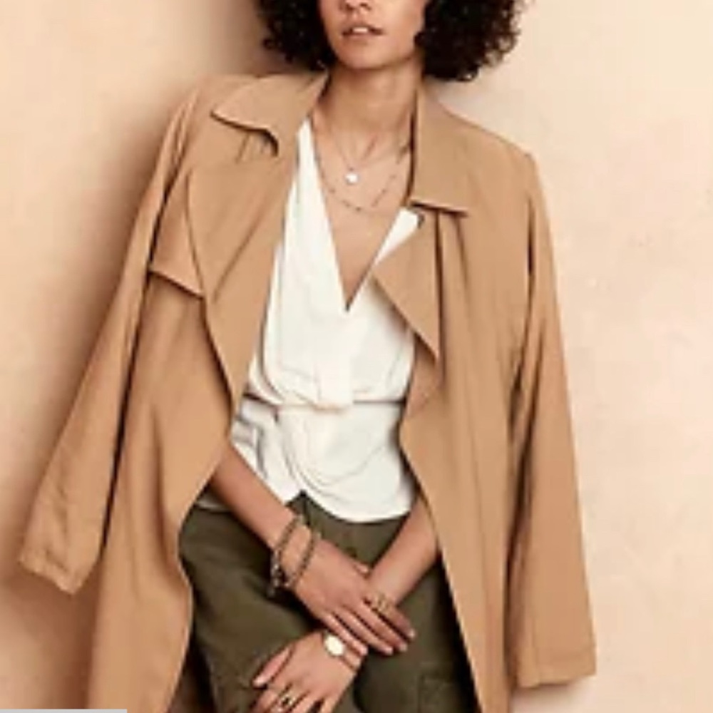 Twist Front Top